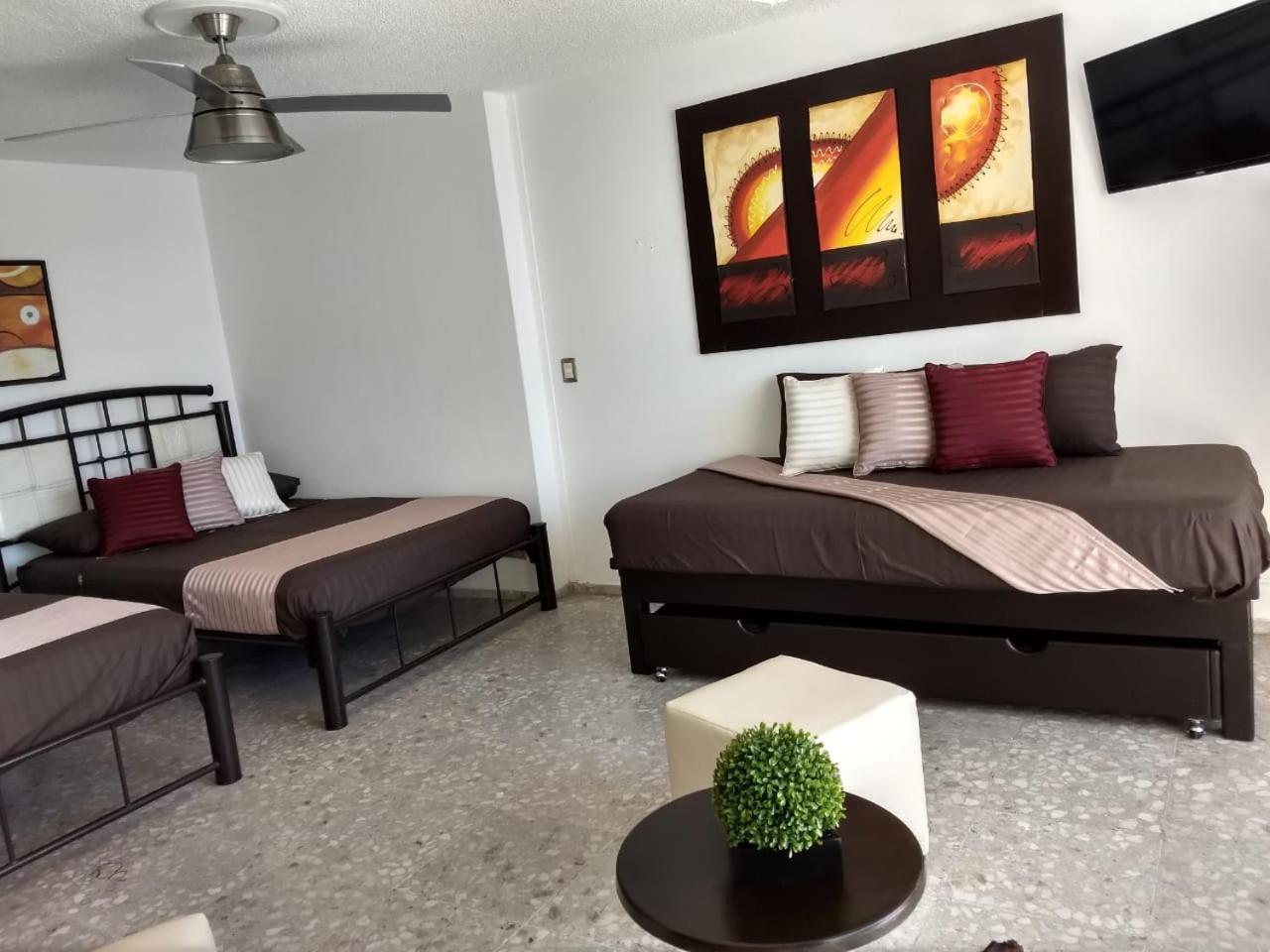 Suite Select Torres Gemelas Акапулко Екстериор снимка